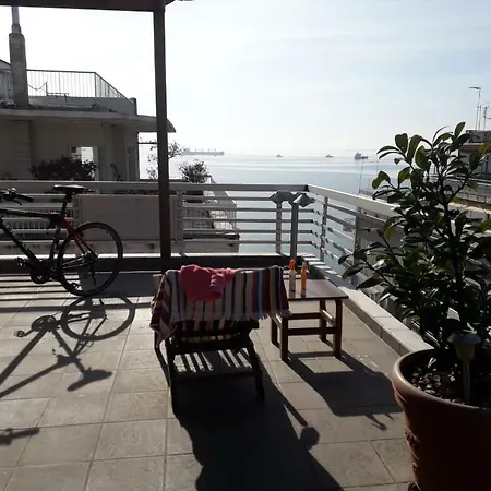 City Centre Penthouse With Amazing Sea View 塞萨洛尼基